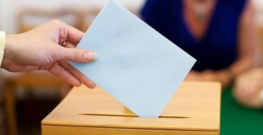 الائتلاف يحذر من غياب معايير النزاهة والشفافية في آليات اختيار ممثلي بعض ساحات الخارج للمجلس الوطني، ويدعو إلى توفير البيئة السياسية والحريات اللازمة لإنجاح الانتخابات التشريعية